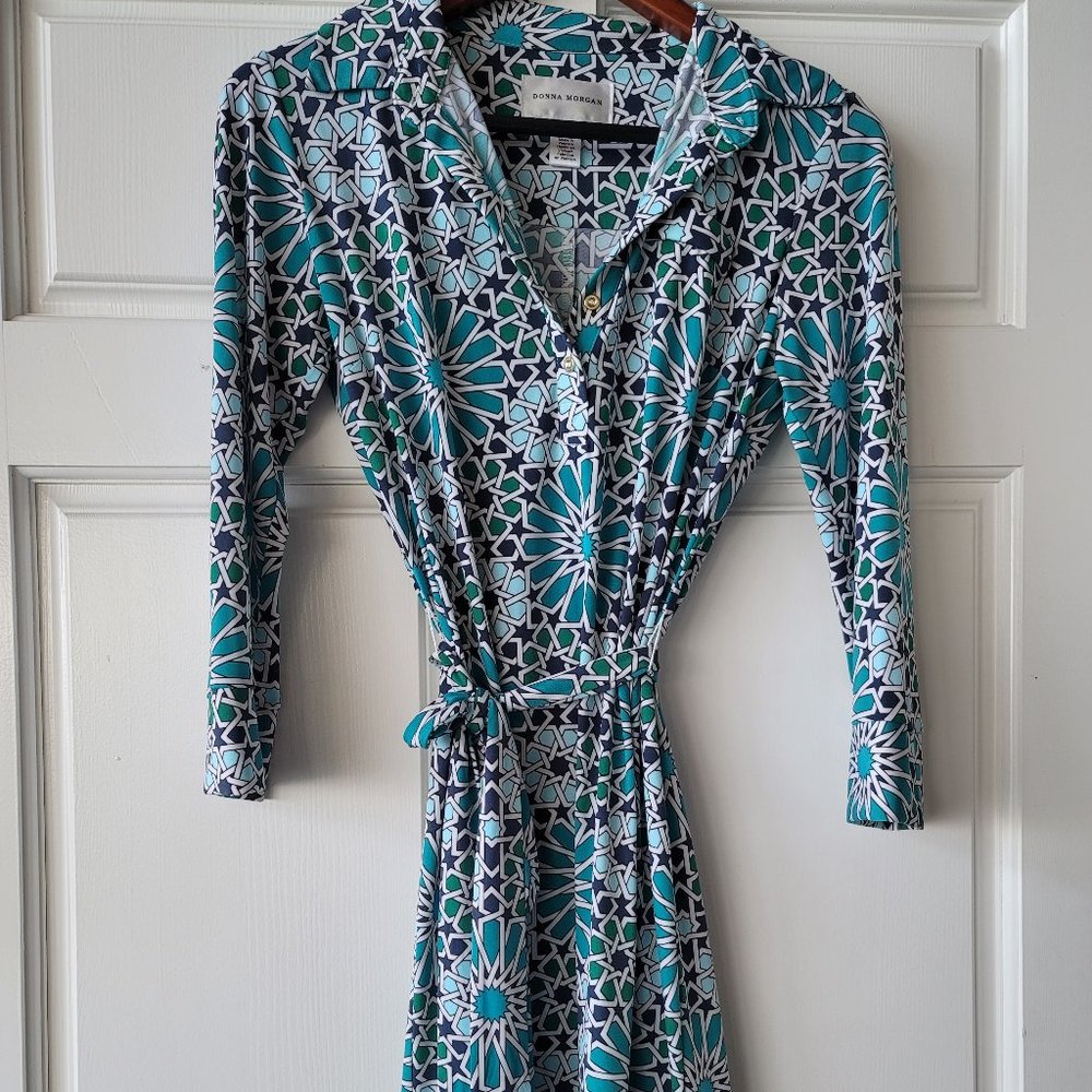 Donna Morgan wrap long sleeve midi dress with retro print size 4